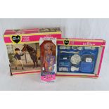 Three Sindy items to include boxed Pedigree 44396 Hair Styling Kit, Pedigree 44569 Horse (tear to