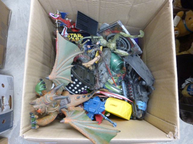 Collection of mixed toys and figures to include Britains, Fantasy figures, Star Wars, Batman, Doctor
