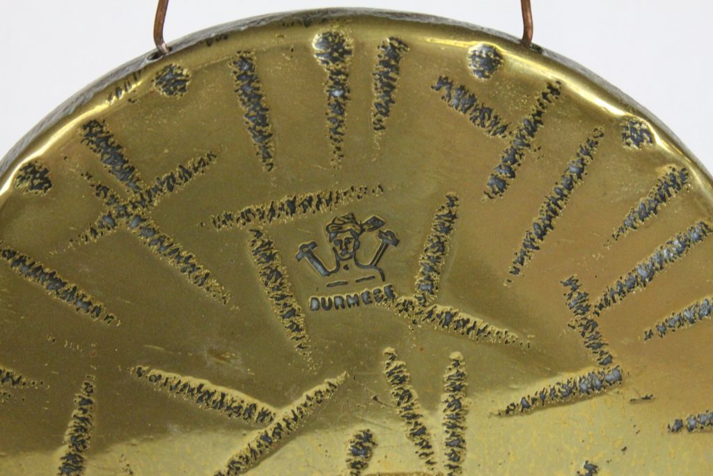 Oak and Brass table Gong with striker - Image 3 of 3