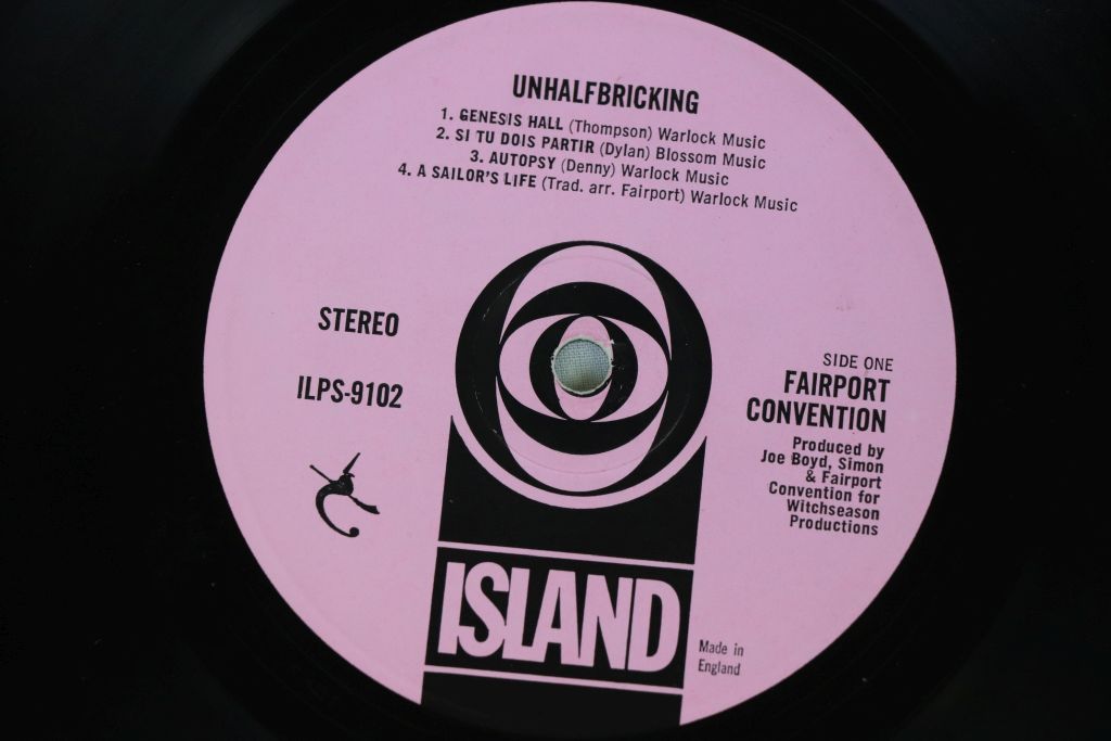 Vinyl - Fairport Convention Unhalfbricking Island ILPS9102 Stereo, first pressing with pink 'Island' - Image 5 of 8