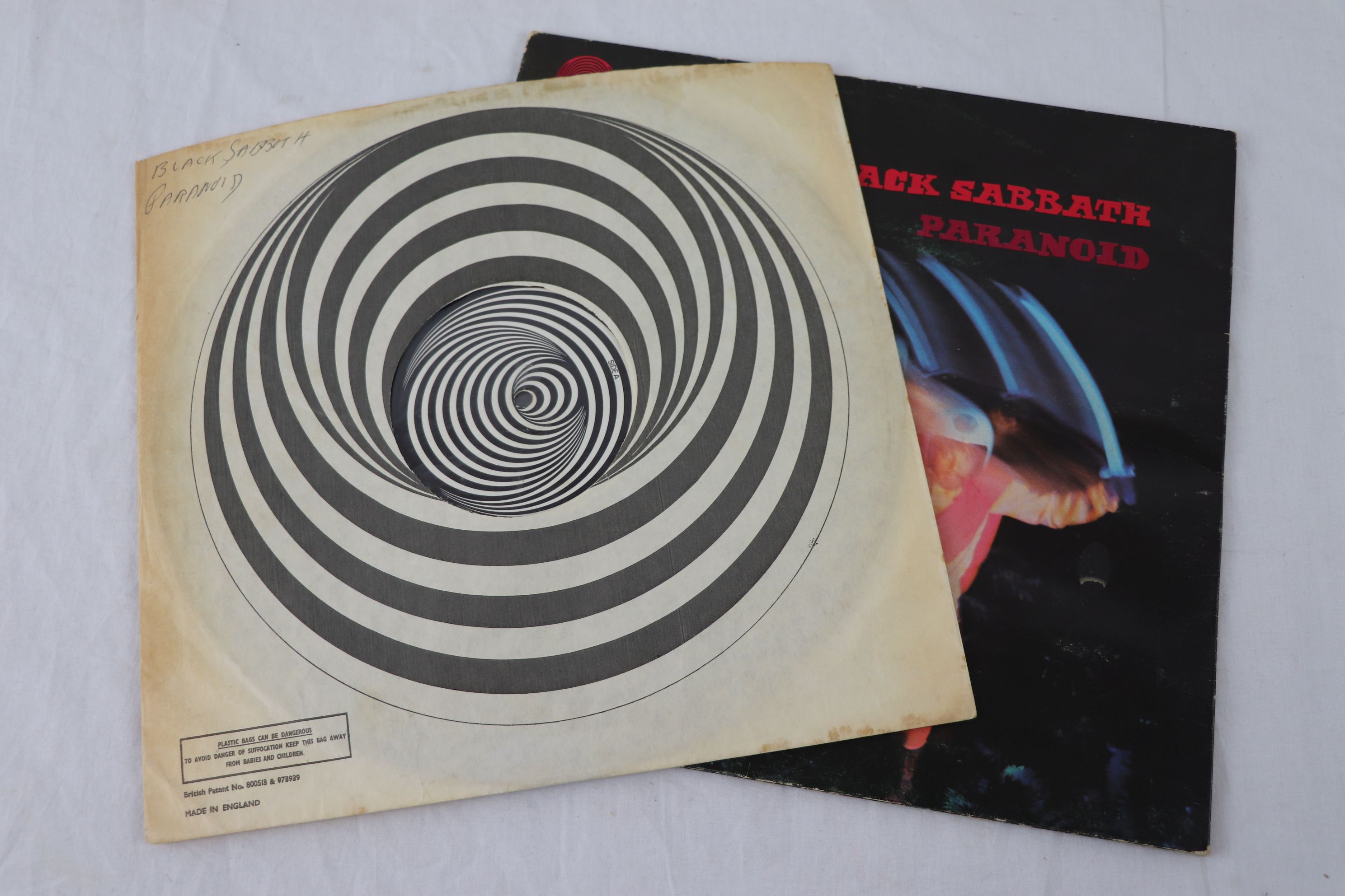 Vinyl - Black Sabbath Paranoid (6360011) with swirl inner, no Jim Simpson credit, sleeve and vinyl - Image 6 of 11