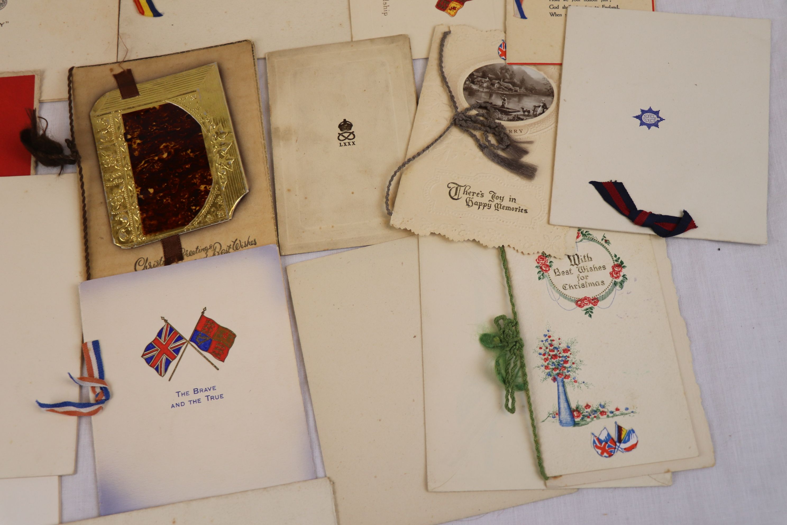 A Collection Of Approx 29 x WW1 & WW2 Regimental Military Christmas Greetings Cards. - Image 9 of 9