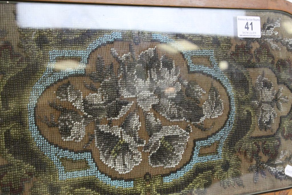 19th Century wooden oval stand with Beadwork decoration and a Glass cover - Image 2 of 4