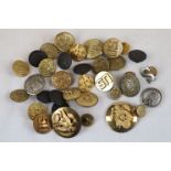 A Collection Of Approx 35 x American Military Buttons & Badges.