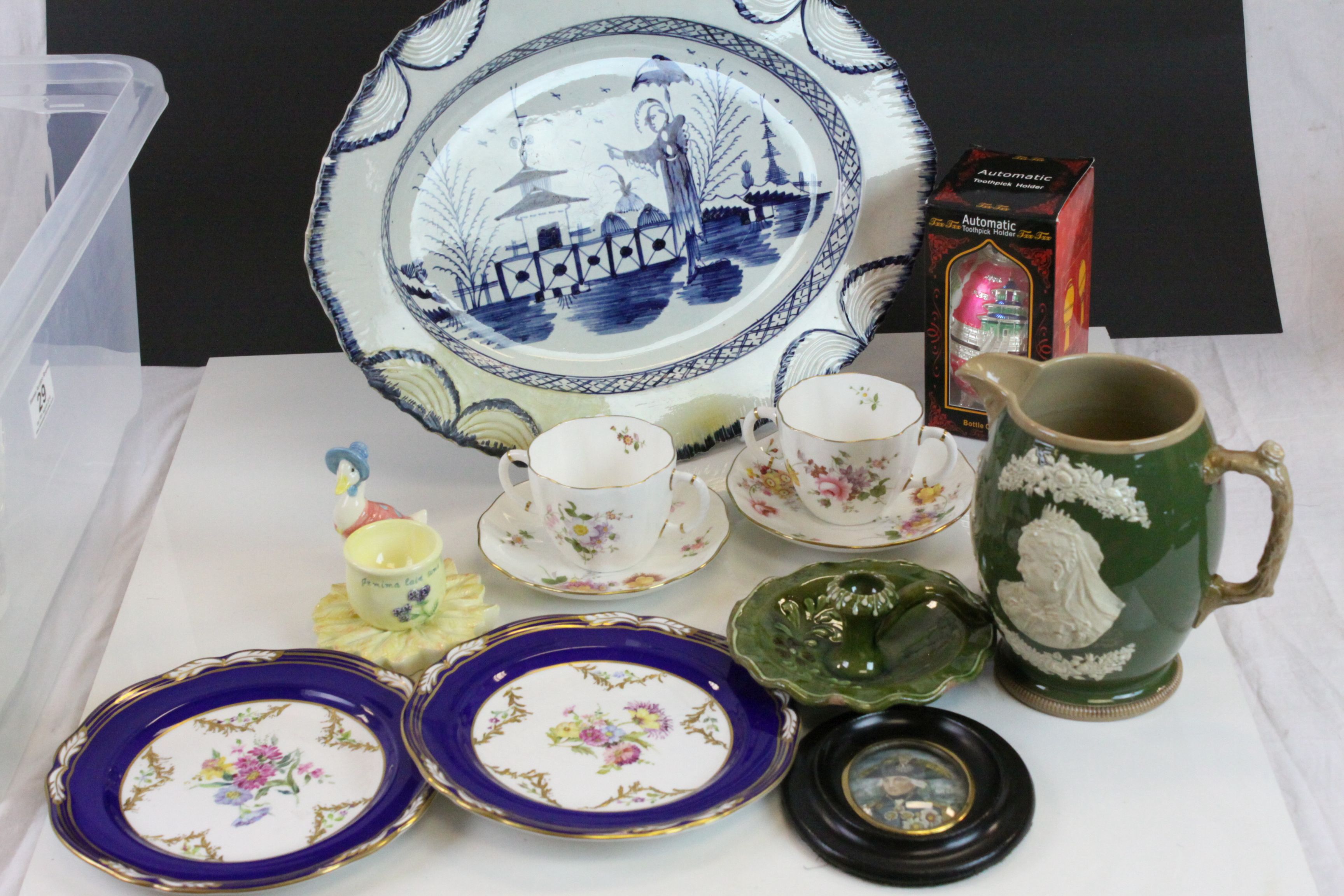 Box of mixed collectables, mainly ceramics and glass to include an early Delft style meat plate