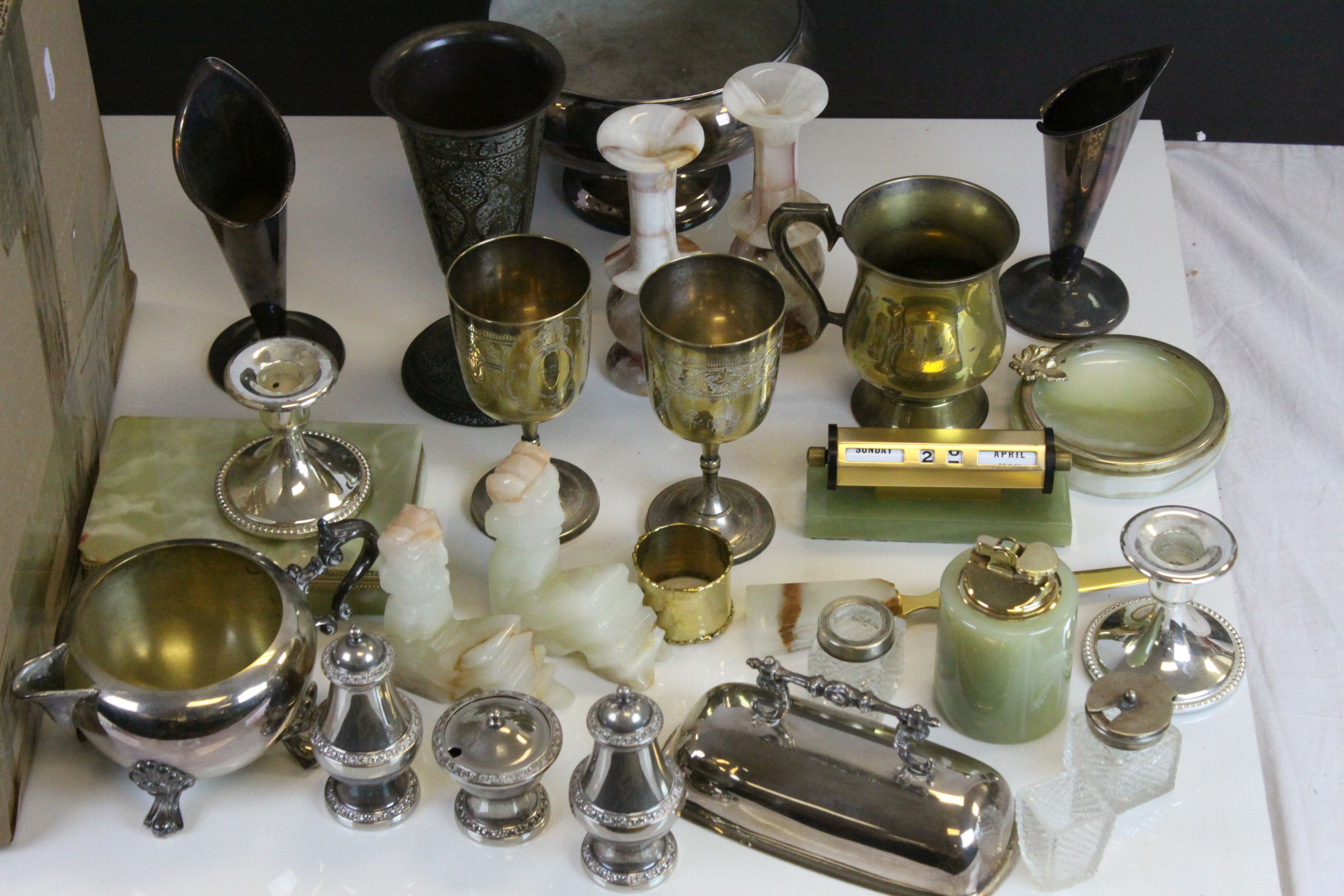 Box of mixed collectables to include Silver plate, Onyx Table Lights, Onyx desktop items, Brass etc - Image 2 of 3