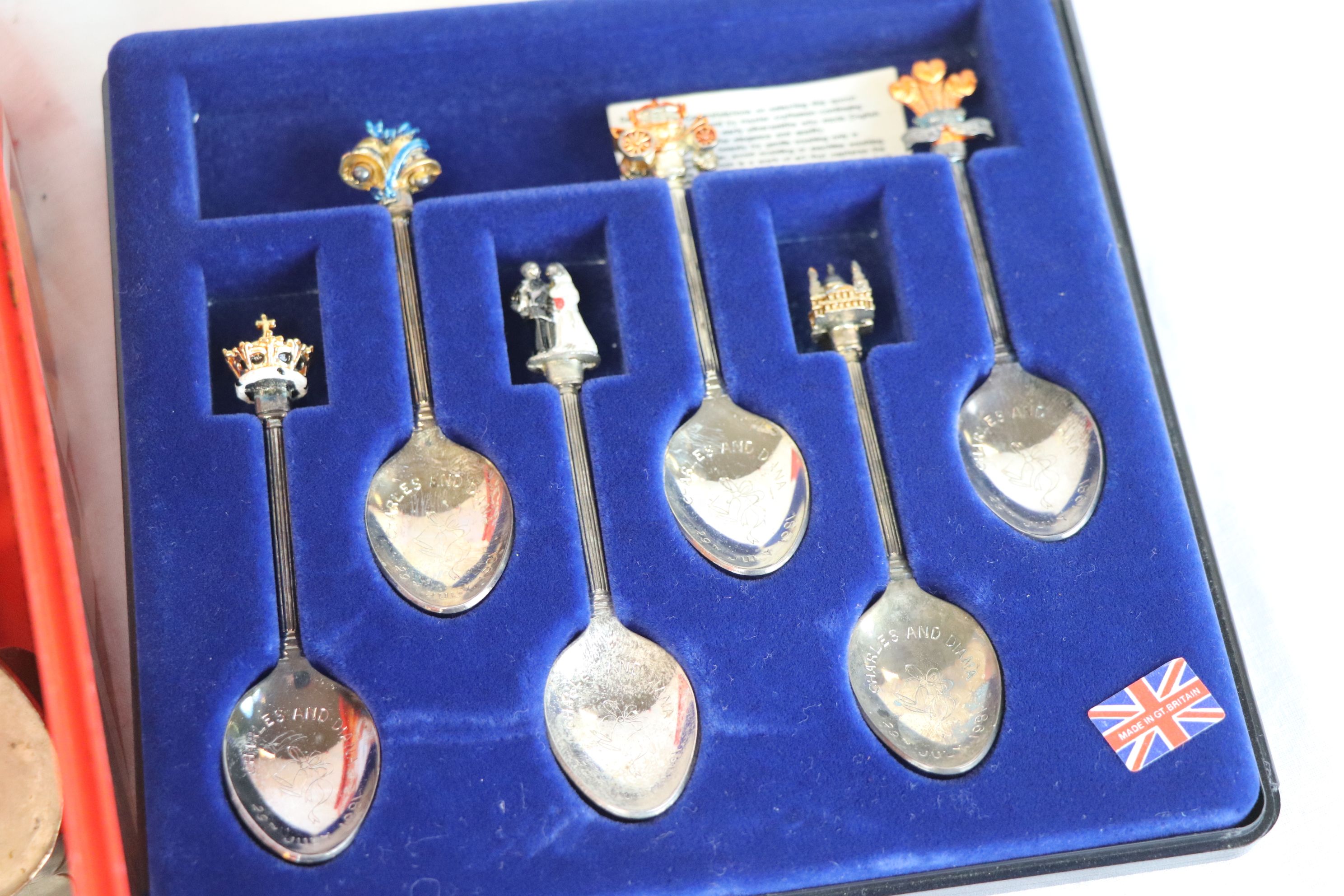 Four Victorian silver beaded coffee spoons, makers Fenton Brothers Ltd, Sheffield 1898, George IV - Image 2 of 4