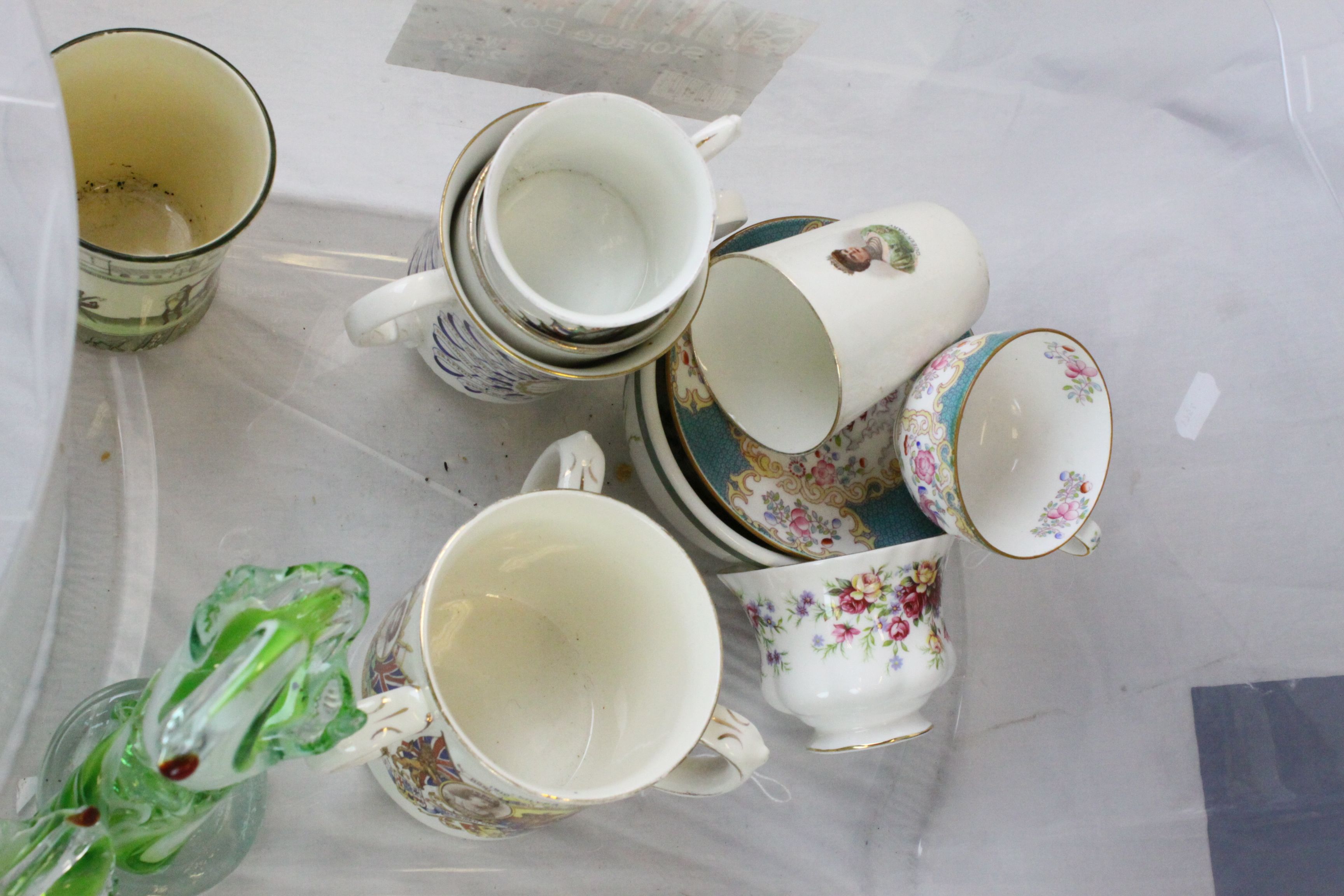 Box of mixed collectables, mainly ceramics and glass to include an early Delft style meat plate - Image 2 of 3