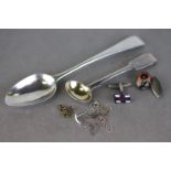 c1850 Solid Silver Tea Spoon, London 1880 Salt / Mustard Spoon plus other Silver items, 38.2 grams