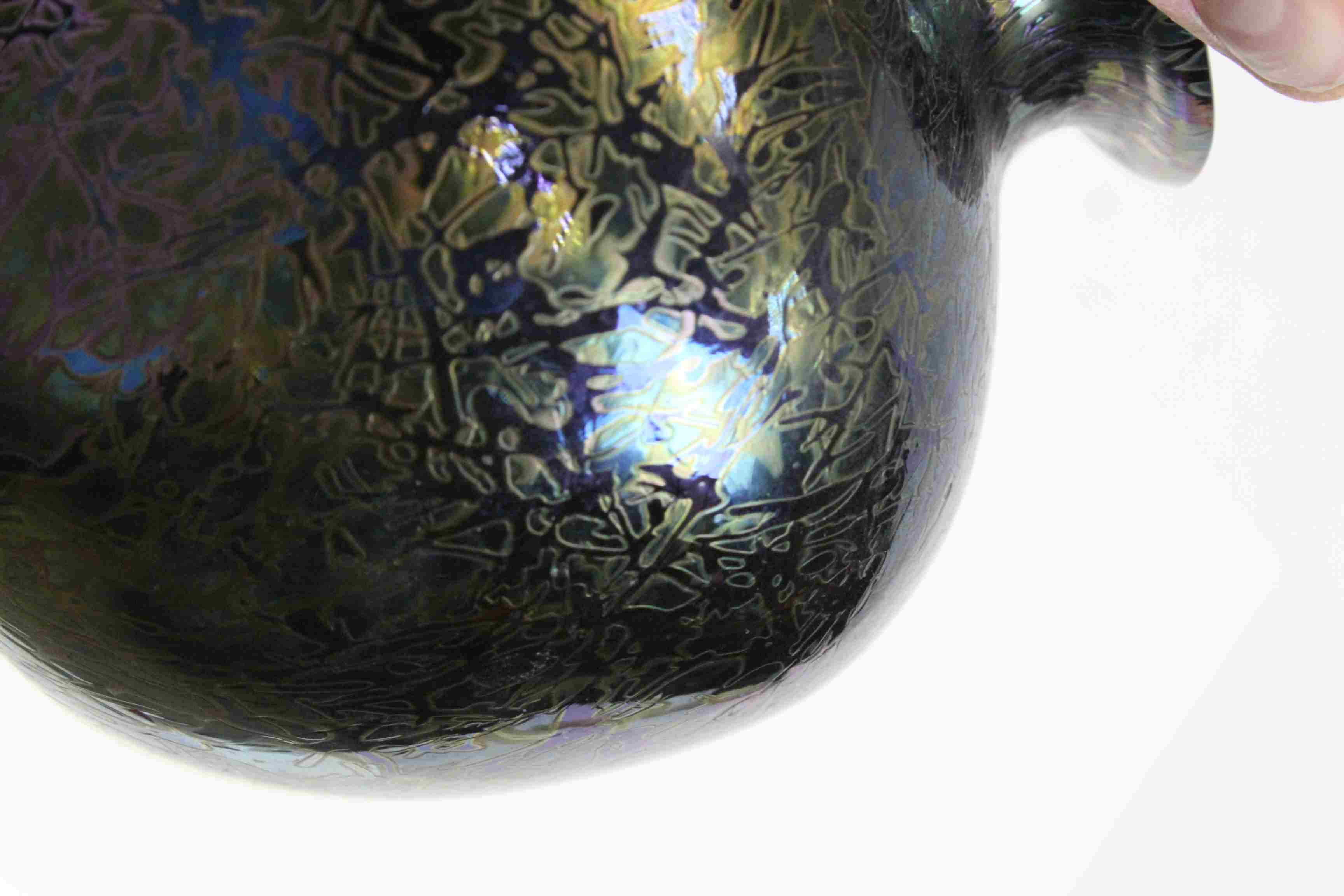 Royal Brierley Art Glass vase with Irridescent finish - Image 2 of 4