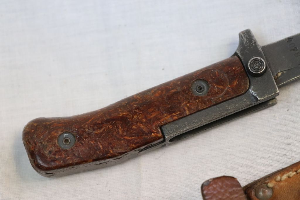 A Vintage Czech Military Vz58 Bayonet With Original Leather Scabbard. - Image 3 of 4