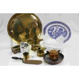 Collection of mixed ceramics & metalware to include Brassware tray, Willow pattern meat plate,