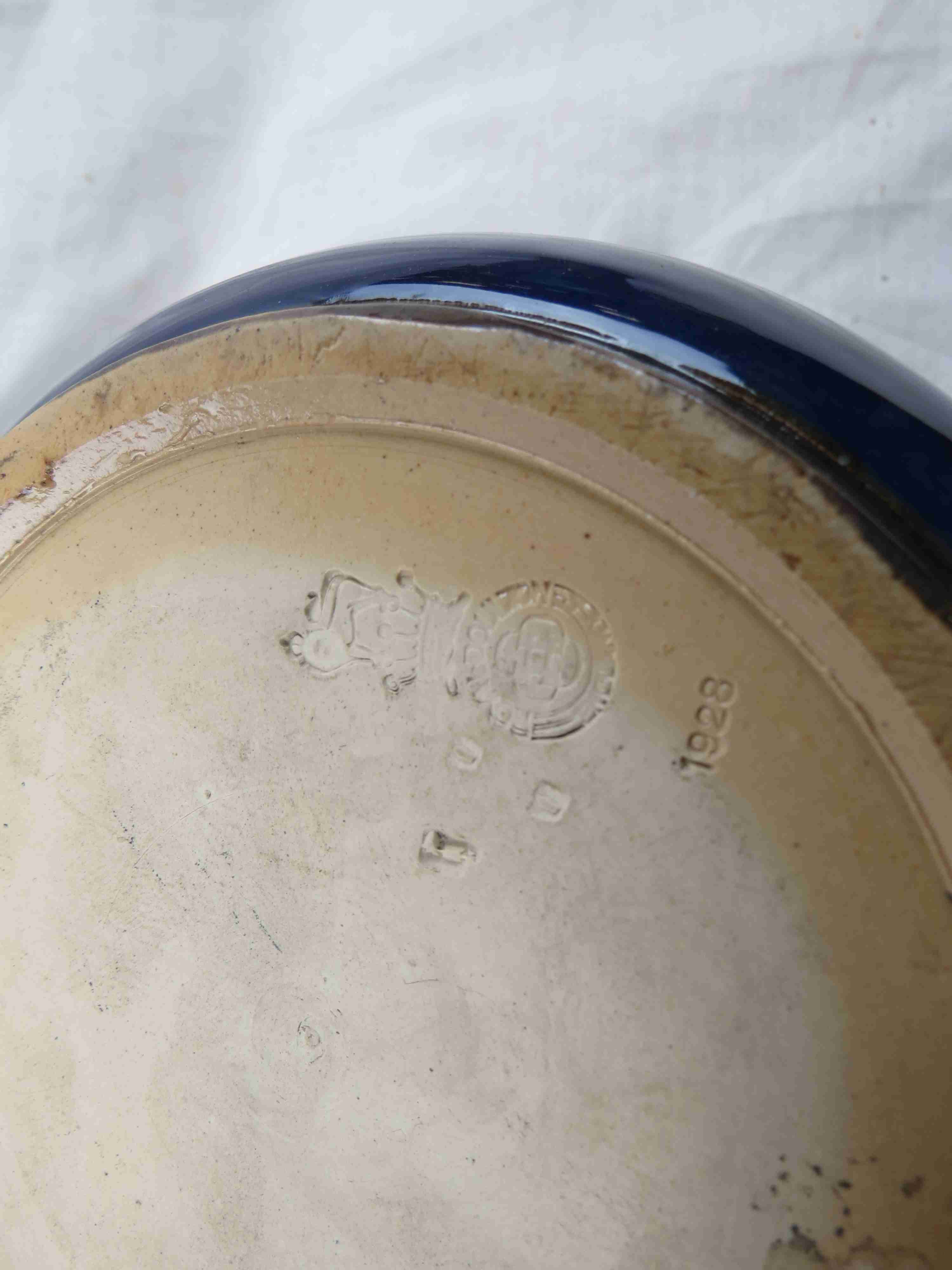 Royal Doulton jadiniere of squat cylindical form with wavy edge, floral and foliate decoration in - Image 6 of 6