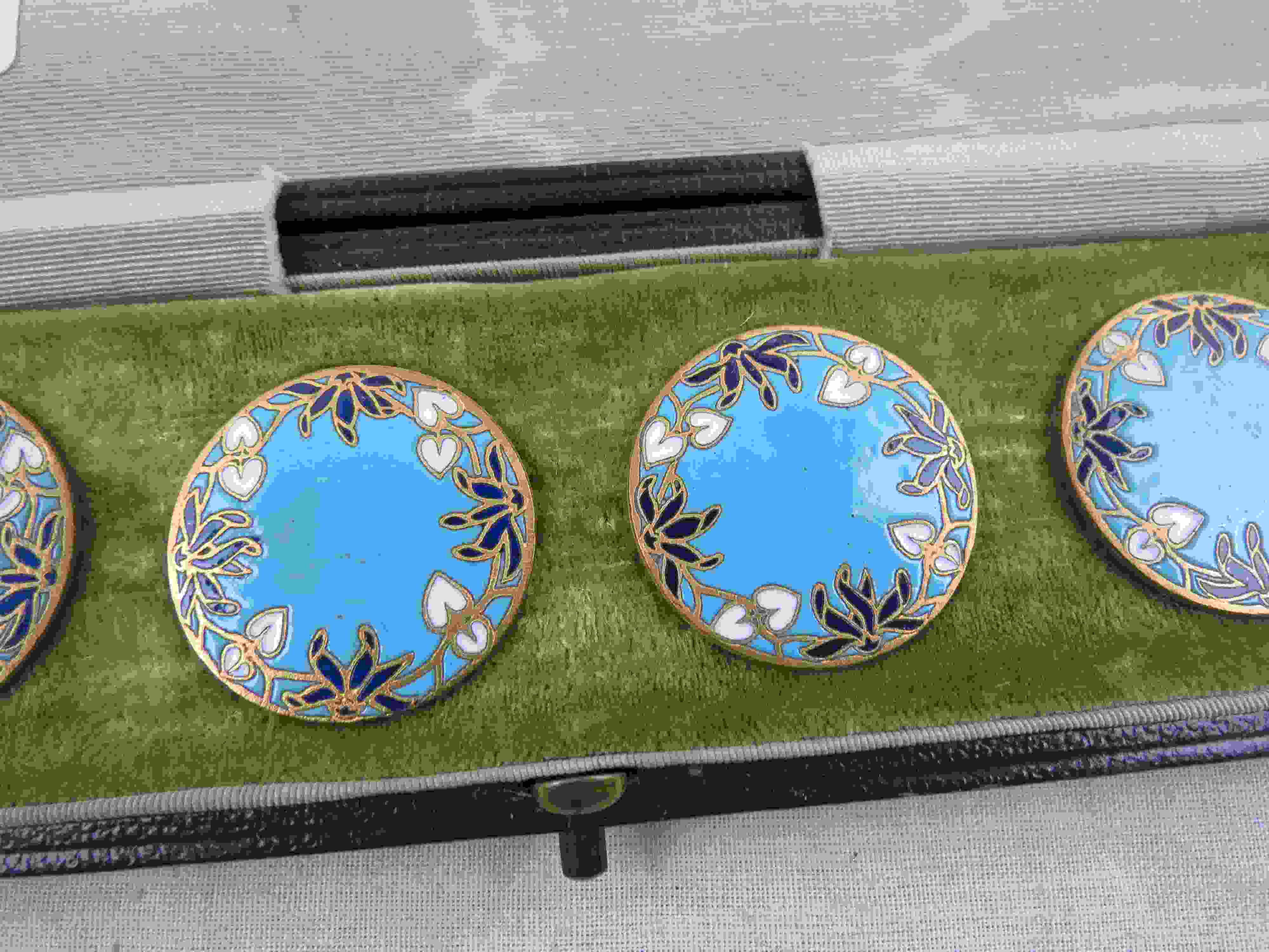 Cased set of six cloisonne enamelled Art Nouveau buttons, blue enamel ground with dark blue flower - Image 2 of 6