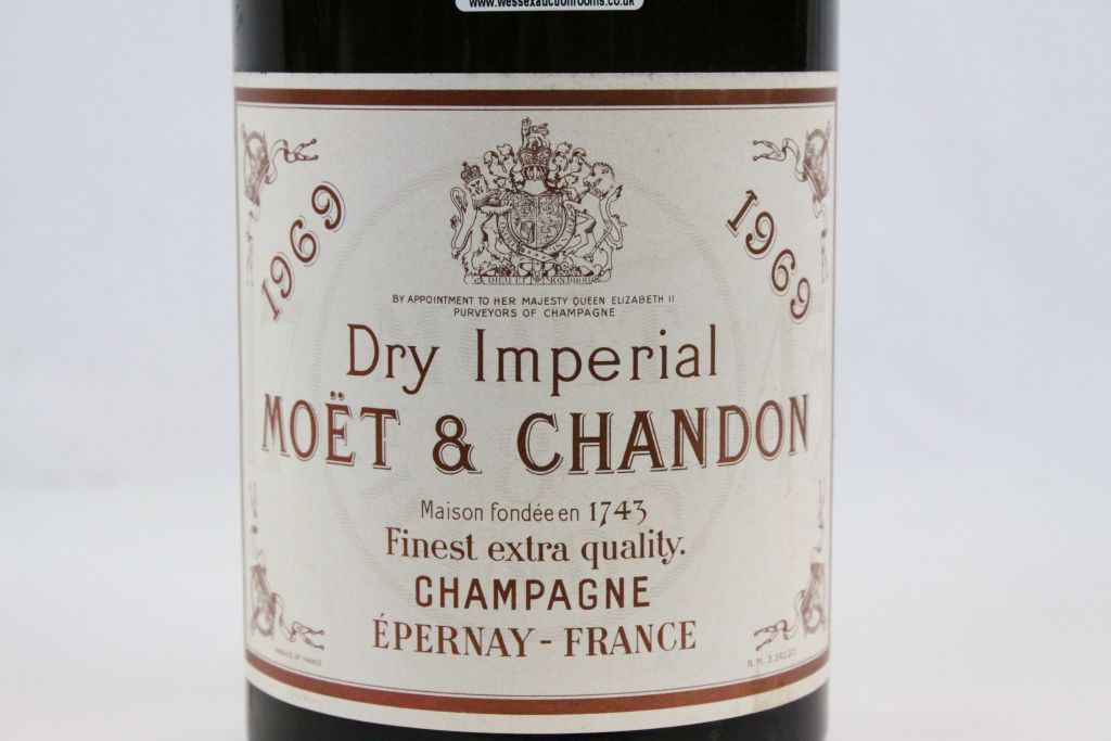 Unopened Jereboam bottle of 1969 Moet & Chandon Dry Imperial Champagne - Image 2 of 4