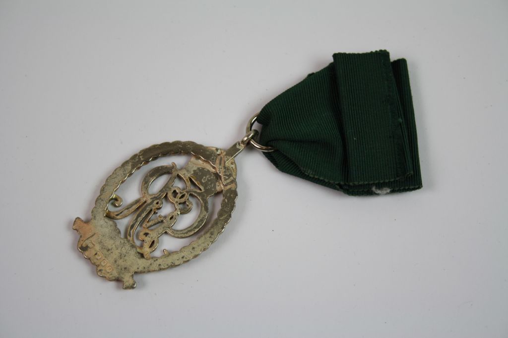 A Royal Navy Reserve Officers Decoration Medal, An Oval Silver Gilt Medal Formed By The Royal Cypher - Image 4 of 5
