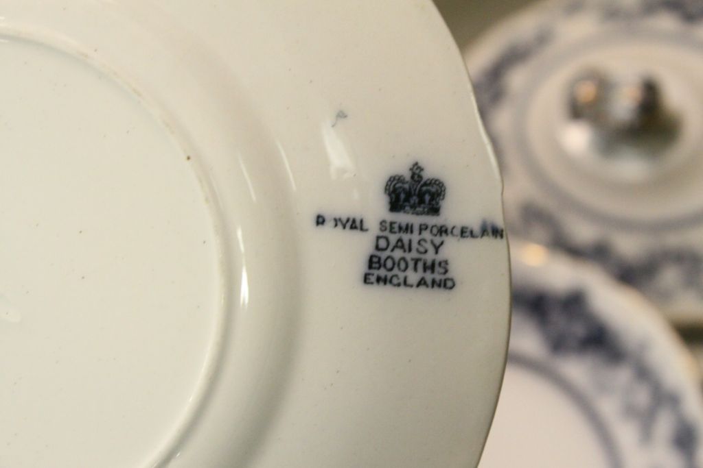 Booths blue & white Dinner service for 6 place settings in "Daisy" pattern - Image 3 of 3