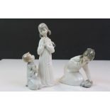 Pair of Lladro ceramic figurines to include Children saying their Prayers