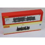 Two boxed Hornby OO gauge DCC Ready locomotives to include Super Detail R2343A SR 0-6-0 Class Q1