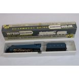 Boxed Wrenn OO gauge W2212 4-6-2 Gresley LNER locomotive