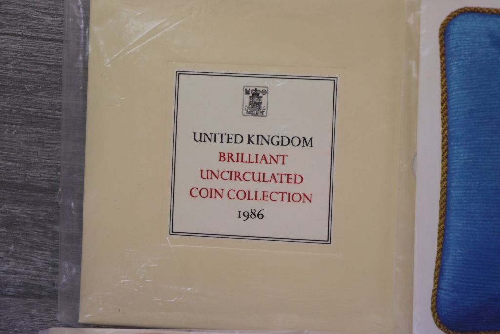 Collection of UK BU coin sets to include Years and Commemorative issues - Image 2 of 15