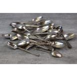 Assorted silver teaspoons to include Victorian fiddle pattern spoons, initialled terminals, makers