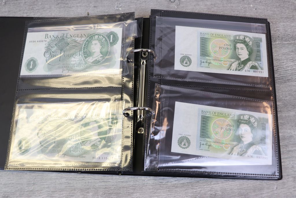 Album of over 50 UK & World vintage Banknotes to include; Uncirculated £5's, £1's, Faroe Islands - Image 4 of 15