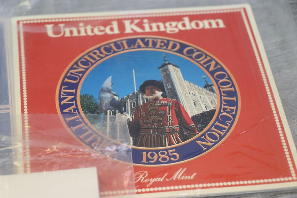 Collection of UK BU coin sets to include Years and Commemorative issues - Image 9 of 15