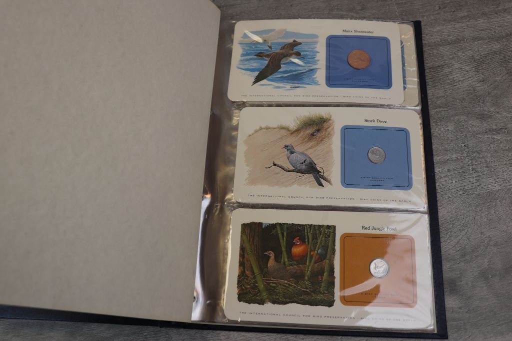 Album of Royal Family Coin covers plus another Album of Bird Preservation Council World coin covers - Image 2 of 10