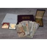 Collection of vintage Crown coins etc and a small collection of World Banknotes to include USA &