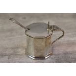 Edwardian silver mustard pot of plain octagonal form, makers George Edward & Sons, Sheffield 1901,