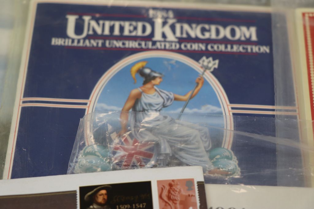 Collection of UK BU coin sets to include Years and Commemorative issues - Image 10 of 15