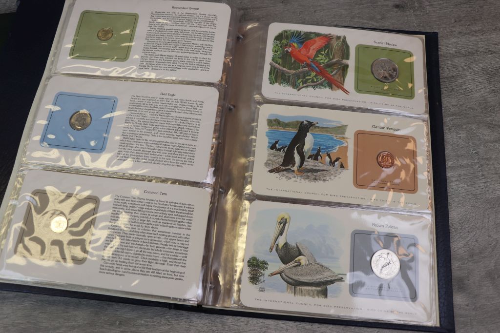 Album of Royal Family Coin covers plus another Album of Bird Preservation Council World coin covers - Image 5 of 10