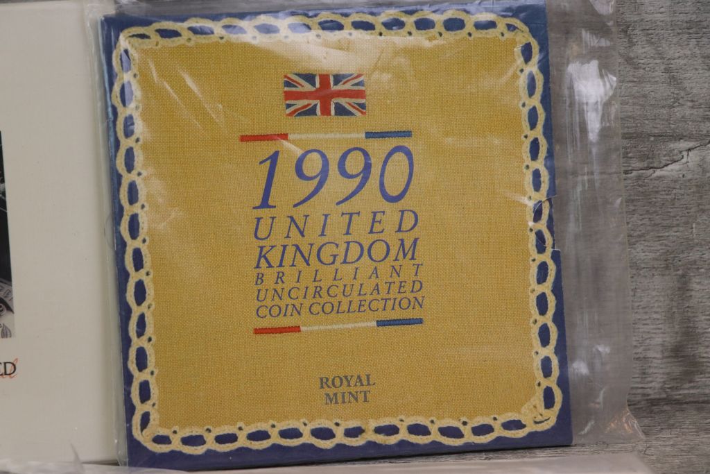 Collection of UK BU coin sets to include Years and Commemorative issues - Image 5 of 15