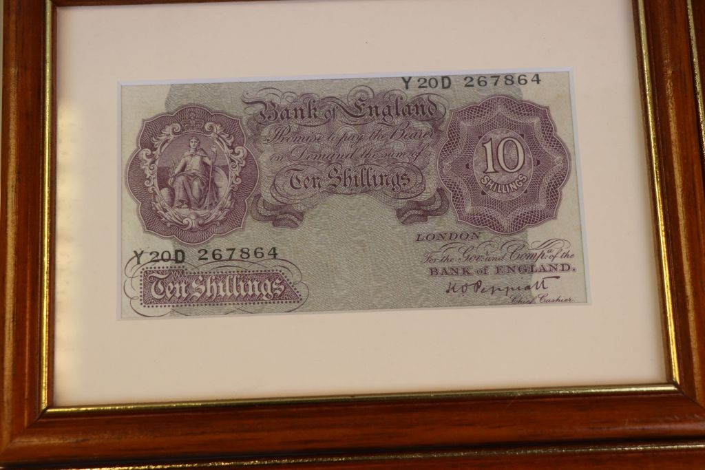 Fifteen framed & glazed vintage UK Banknotes in mostly Uncirculated condition to include; - Image 14 of 16