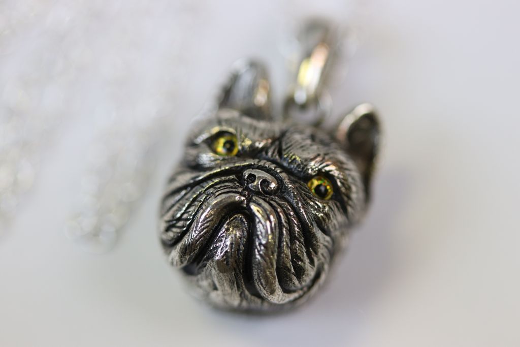 Silver Pendant Necklace in the form of a Dog - Image 2 of 4