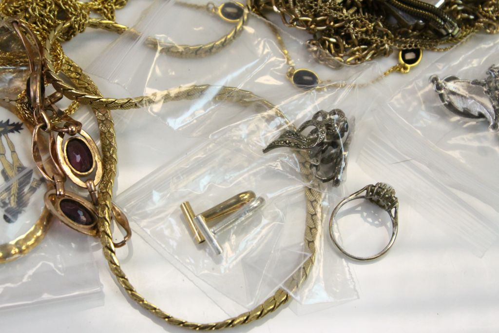 Bag of mixed vintage and modern Costume jewellery and Watches etc to include Silver Ingot pendant, - Image 3 of 8