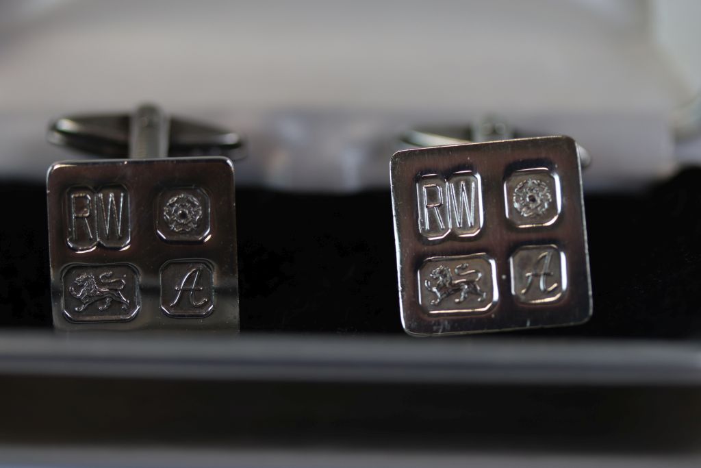 Boxed pair of modern Silver Cufflinks, the Hallmarks being part of the design - Image 5 of 5