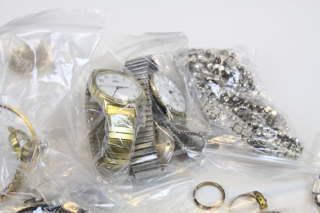 Bag of mixed vintage and modern Costume jewellery and Watches etc to include Silver Ingot pendant, - Image 7 of 8