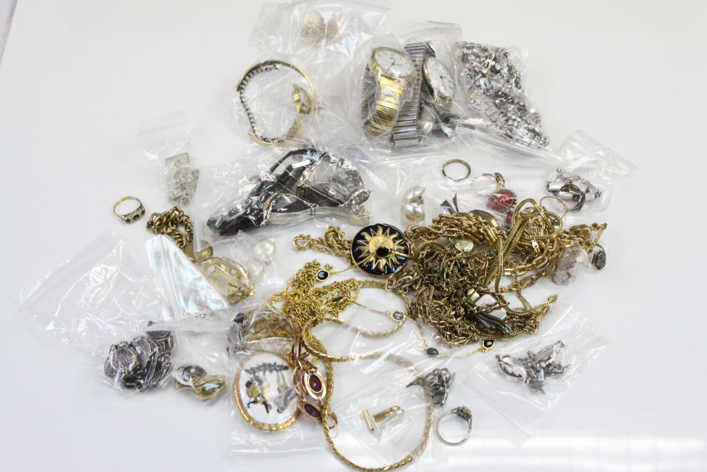 Bag of mixed vintage and modern Costume jewellery and Watches etc to include Silver Ingot pendant,