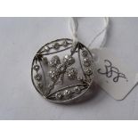 Circular diamond brooch with four leaf clove to centre 6.4g
