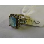 Rectangular blue stone 9ct dress ring approx size 'M'