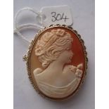 Large 9ct mounted shell cameo brooch of a classical lady 5cm long 12.2g