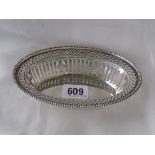 Oval sweet dish with pierced sides 5in long Birm 1911 By AC co. 60g