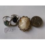 Bag containing three silver rings, cameo & coin brooch