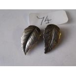 Silver vintage Danish leaf clip earrings