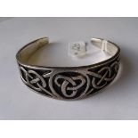 Very heavy Celtic style silver bracelet 75g