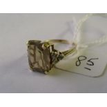 Brown stone 9ct ring with white stone set shoulders approx size 'L'