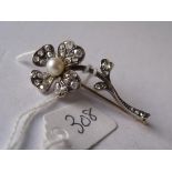 Antique diamond and pearl set flower brooch 4cm long