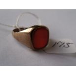 9ct gents hard stone signet ring approx size 'U'